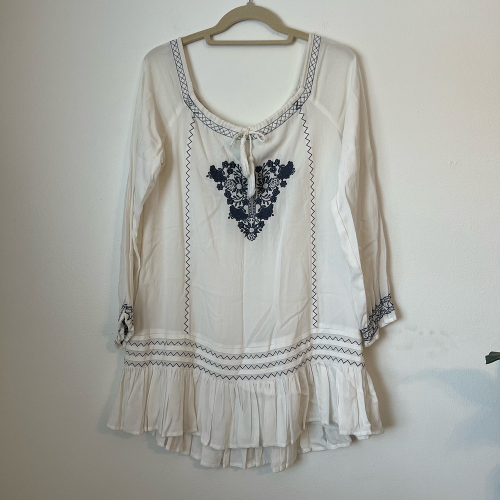 LuLu’s white embroidered off the shoulder long sleeve mini dress | size XS